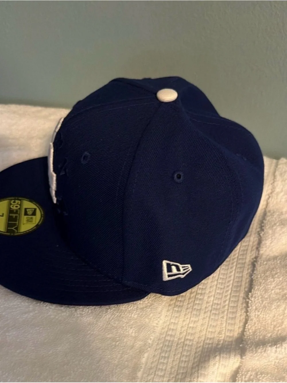 Born X RaisedLos Angeles Dodgers New Era 2024 Champions FittedHat size:7 New